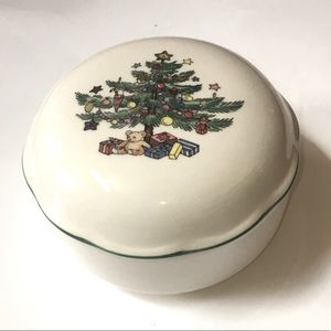 NIKKO JAPAN Vintage Lidded Christmas Tree Holiday Trinket Round Porcelain